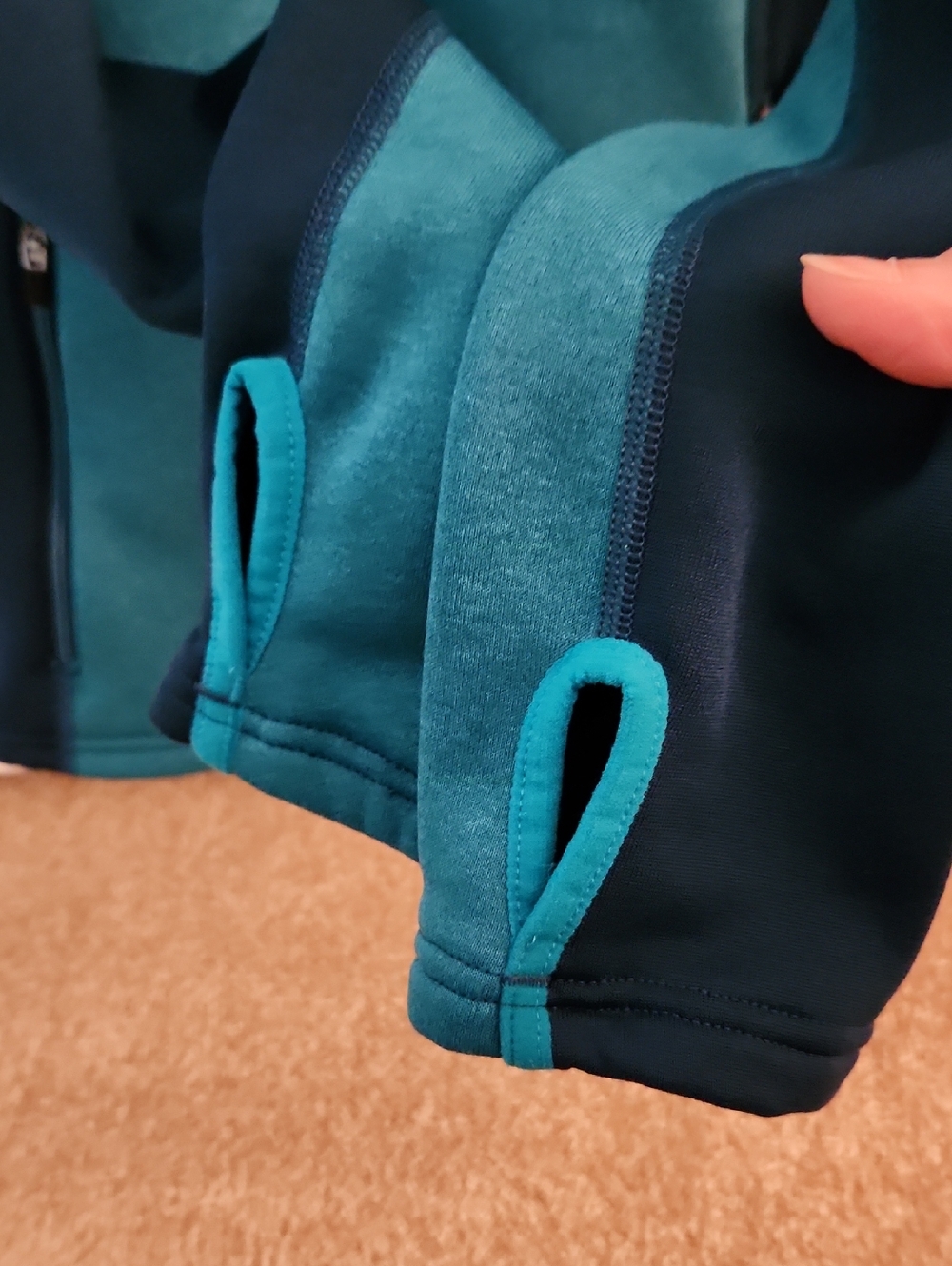 Patagonia full zip hoody - Picture 5 of 9